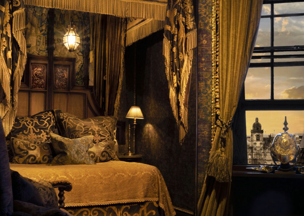 The Heriot suite Witchery, Edinburgh.01.2021Photograph David Cheskin..